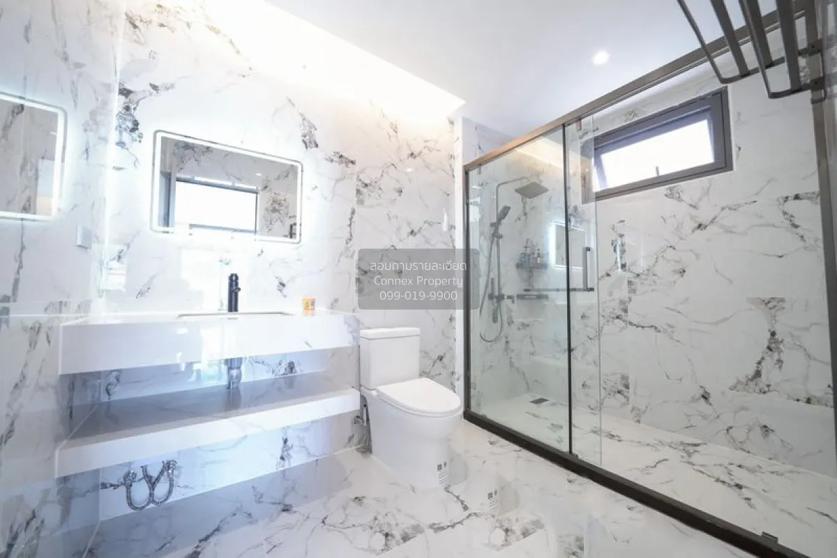 For Sale 2 - story house 308 sq.wa. Na Kluea Bang Lamung Chonburi