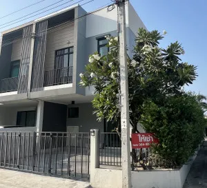 เช่าทาวน์เฮ้าส์/ทาวน์โฮม  แฮปปี้ วิลล์ ดอนเมือง วิวสวย ห้องมุม หน้ากว้าง สีกัน เขต ดอนเมือง กรุงเทพ CX-151442