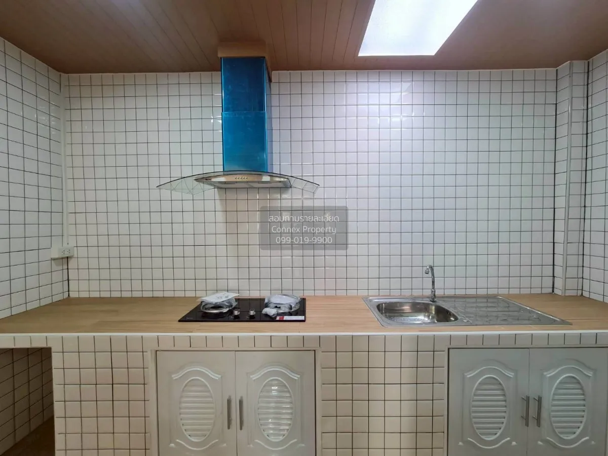 For Sale Townhouse/Townhome  , Kritsana Romklao 12 , newly renova