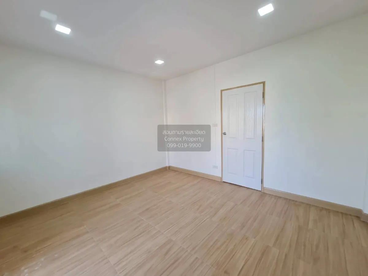 For Sale Townhouse/Townhome  , Kritsana Romklao 12 , newly renova