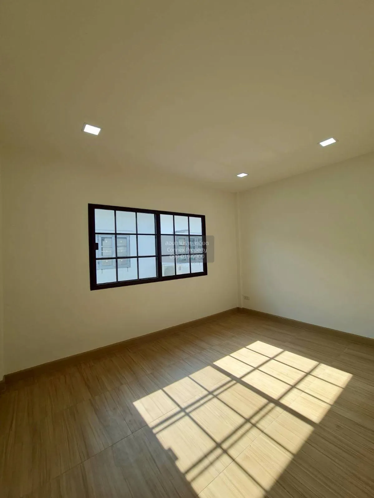 For Sale Townhouse/Townhome  , Kritsana Romklao 12 , newly renova