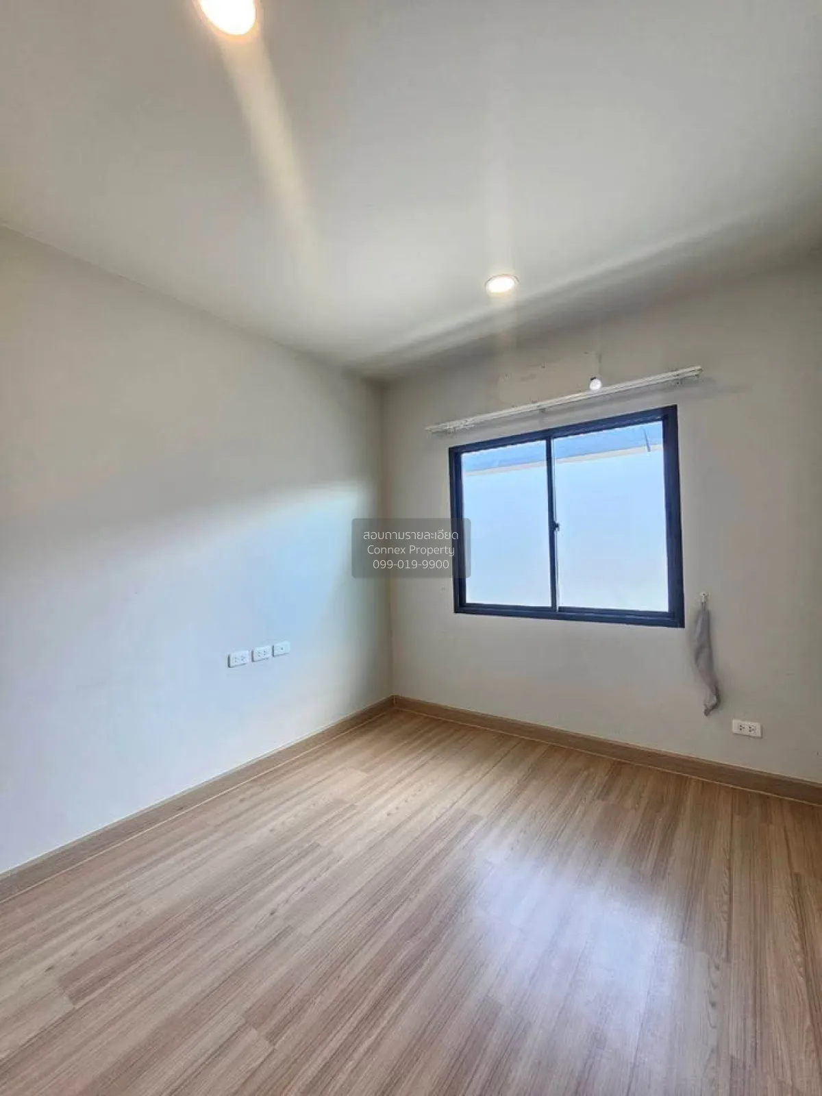 ขายทาวน์เฮ้าส์/ทาวน์โฮม  บริทาเนีย เมกะทาวน์ บางนา ห้องมุม บางแก้