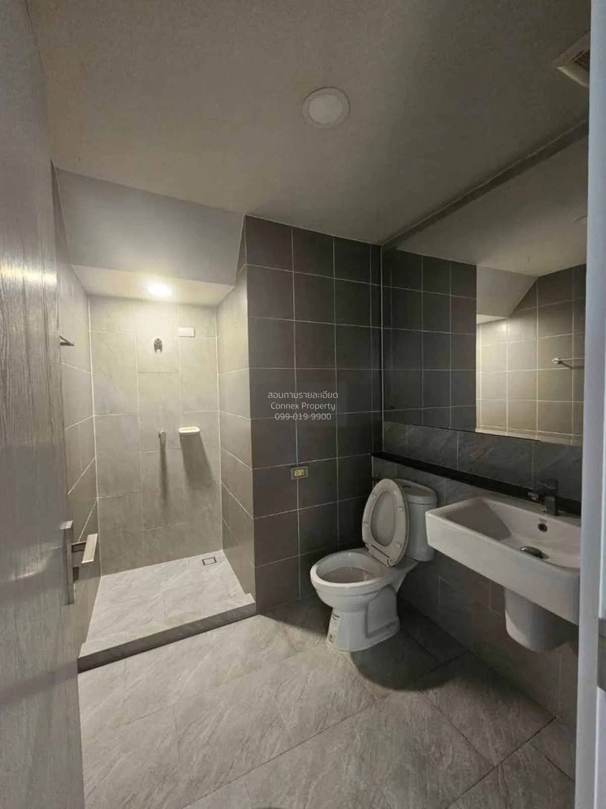 ขายทาวน์เฮ้าส์/ทาวน์โฮม  บริทาเนีย เมกะทาวน์ บางนา ห้องมุม บางแก้