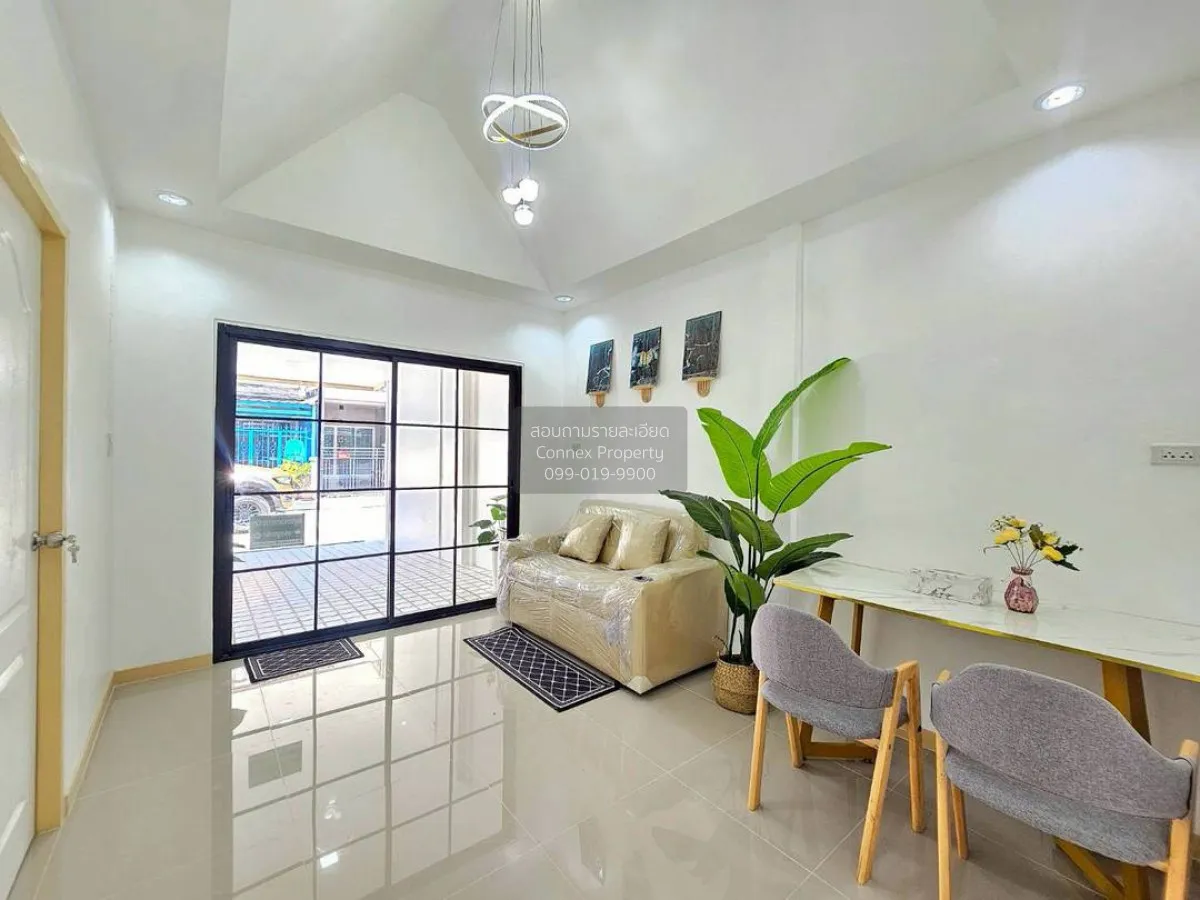 ขายทาวน์เฮ้าส์/ทาวน์โฮม  หมู่บ้านบัวทองเคหะ รีโนเวทใหม่ บางบัวทอง