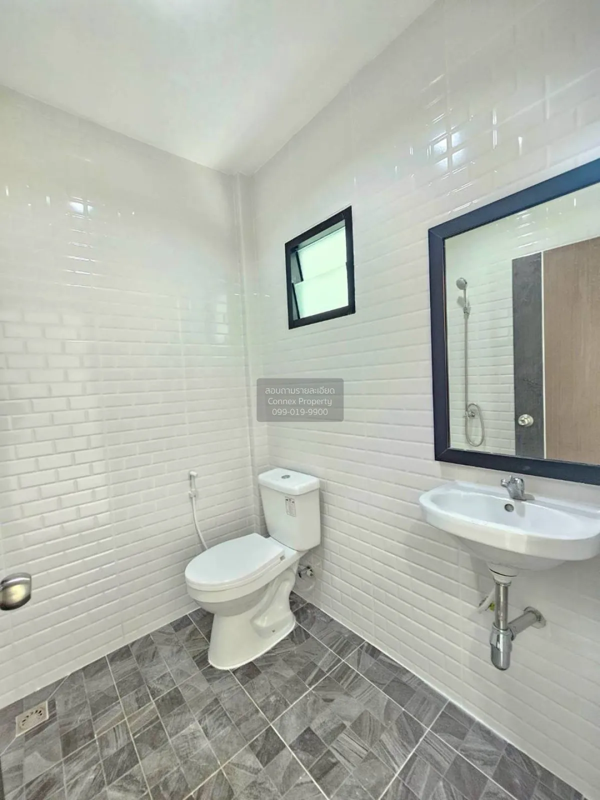 ขายทาวน์เฮ้าส์/ทาวน์โฮม  หมู่บ้านบัวทองเคหะ รีโนเวทใหม่ บางบัวทอง