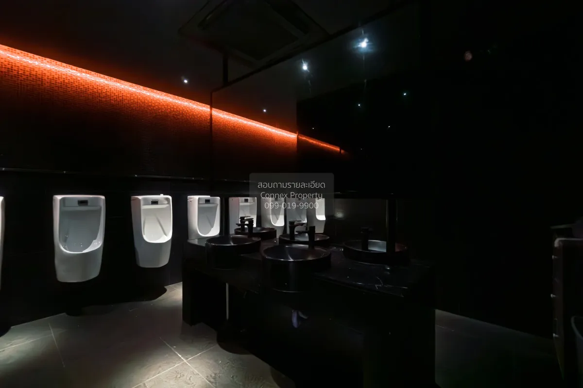 For Rent  For Lease / Business Takeover – 3-Storey Building (2,10