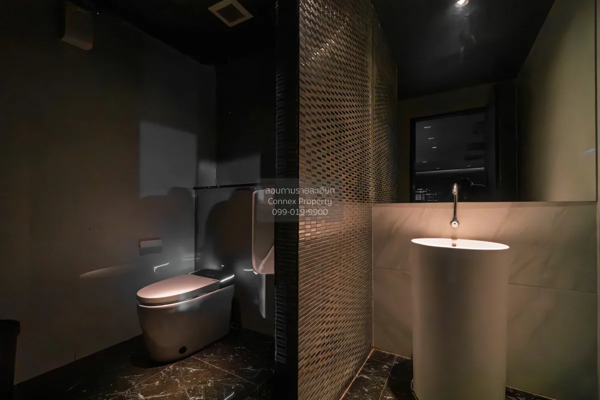 For Rent  For Lease / Business Takeover – 3-Storey Building (2,10