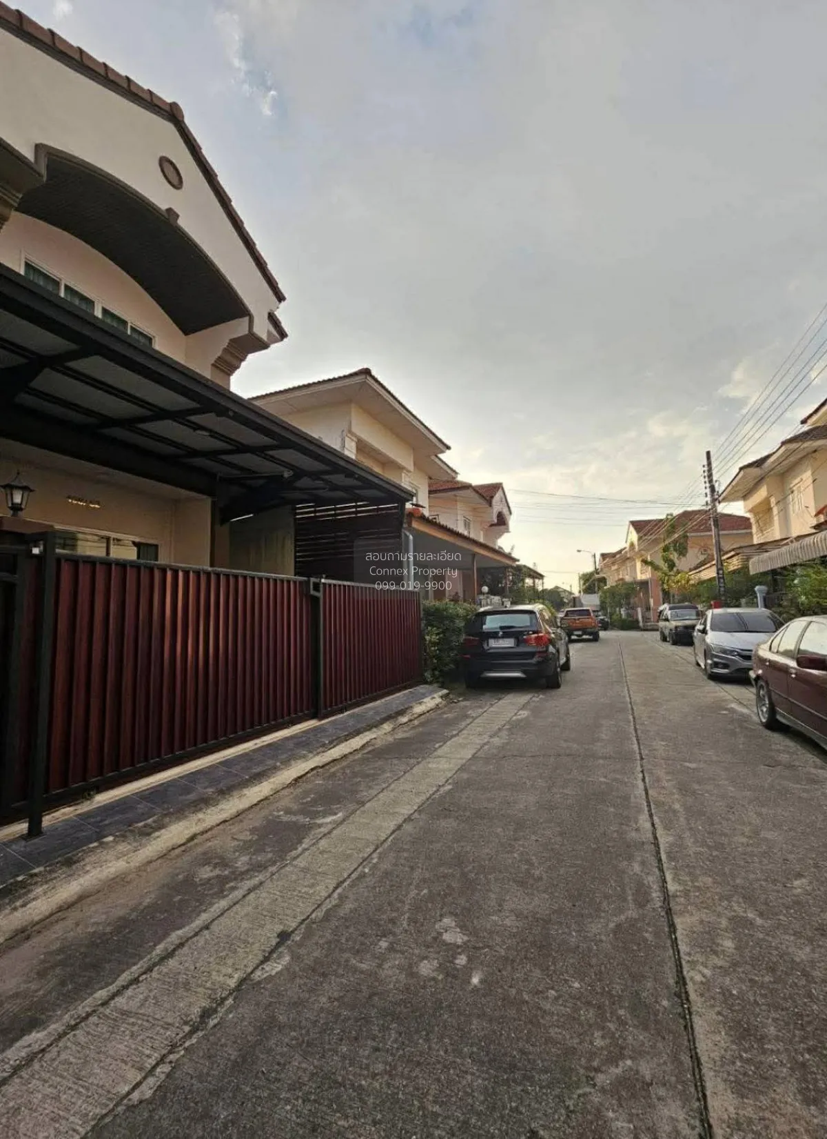 For Sale House , Baan Burirom Srinakarin - Wongwaen Theparak , Ph