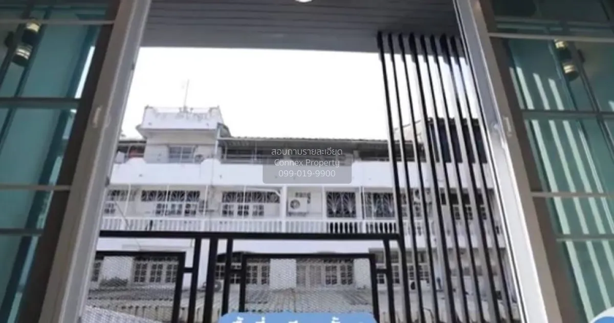 For Sale Townhouse in Lat Phrao 45 , Sam Saen Nok , Huai Khwang ,