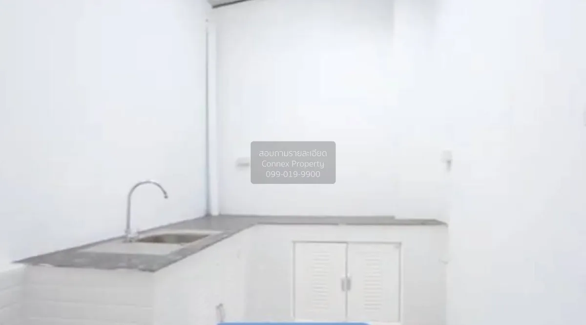 For Sale Townhouse in Lat Phrao 45 , Sam Saen Nok , Huai Khwang , 4