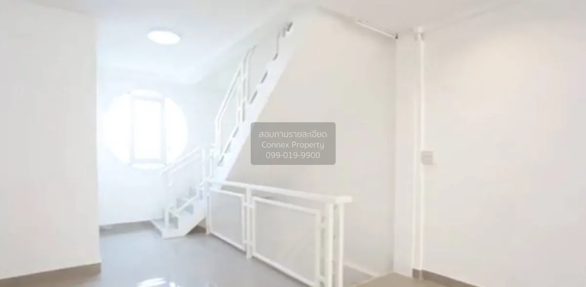 For Sale Townhouse in Lat Phrao 45 , Sam Saen Nok , Huai Khwang ,
