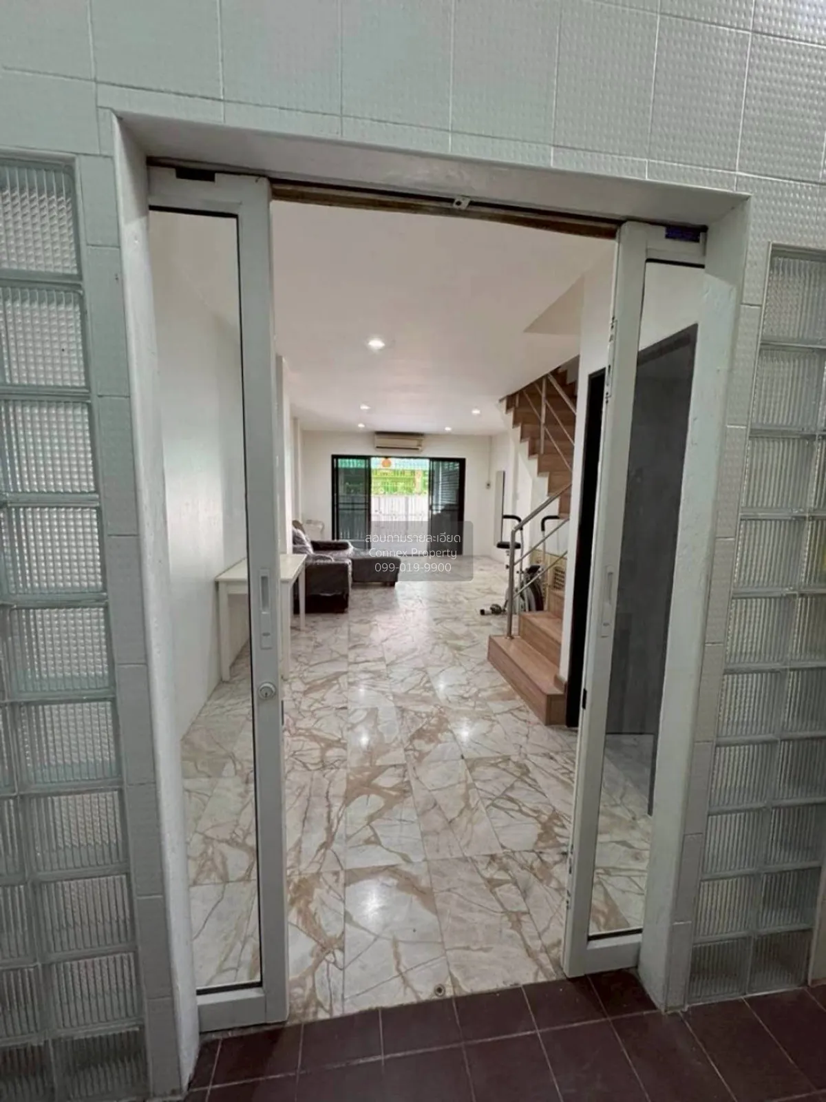 For Sale Two-story townhouse, Soi Ramintra 40 (Intersection 8) , 
