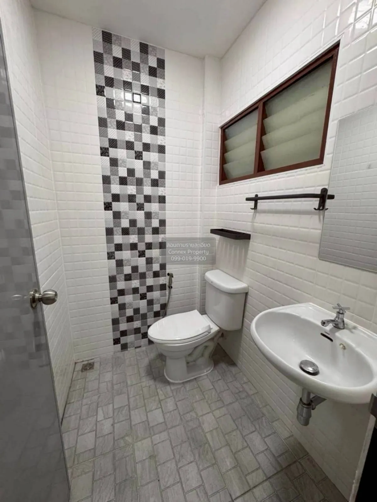 For Sale Two-story townhouse, Soi Ramintra 40 (Intersection 8) , 