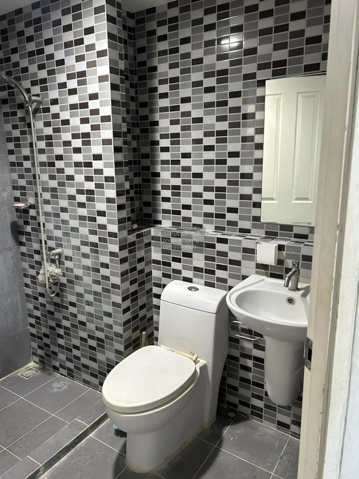 ขายคอนโด  ดีคอนโด รัตนา​ธิเบศร์ MRT-ไทรม้า ไทรม้า เขต ดอนเมือง นน 4