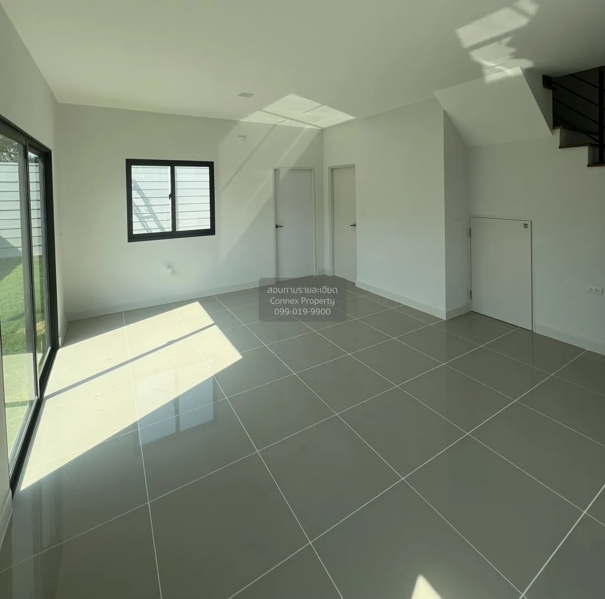 ขายทาวน์เฮ้าส์/ทาวน์โฮม  พลีโน่ ดอนเมือง ห้องมุม หน้ากว้าง สีกัน 