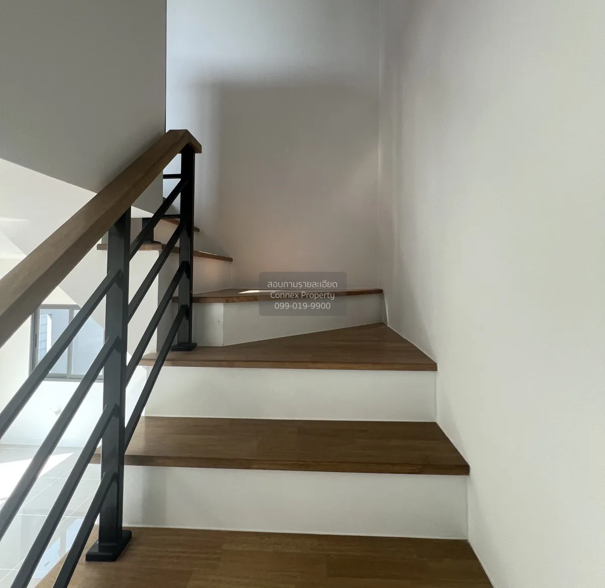 ขายทาวน์เฮ้าส์/ทาวน์โฮม  พลีโน่ ดอนเมือง ห้องมุม หน้ากว้าง สีกัน 