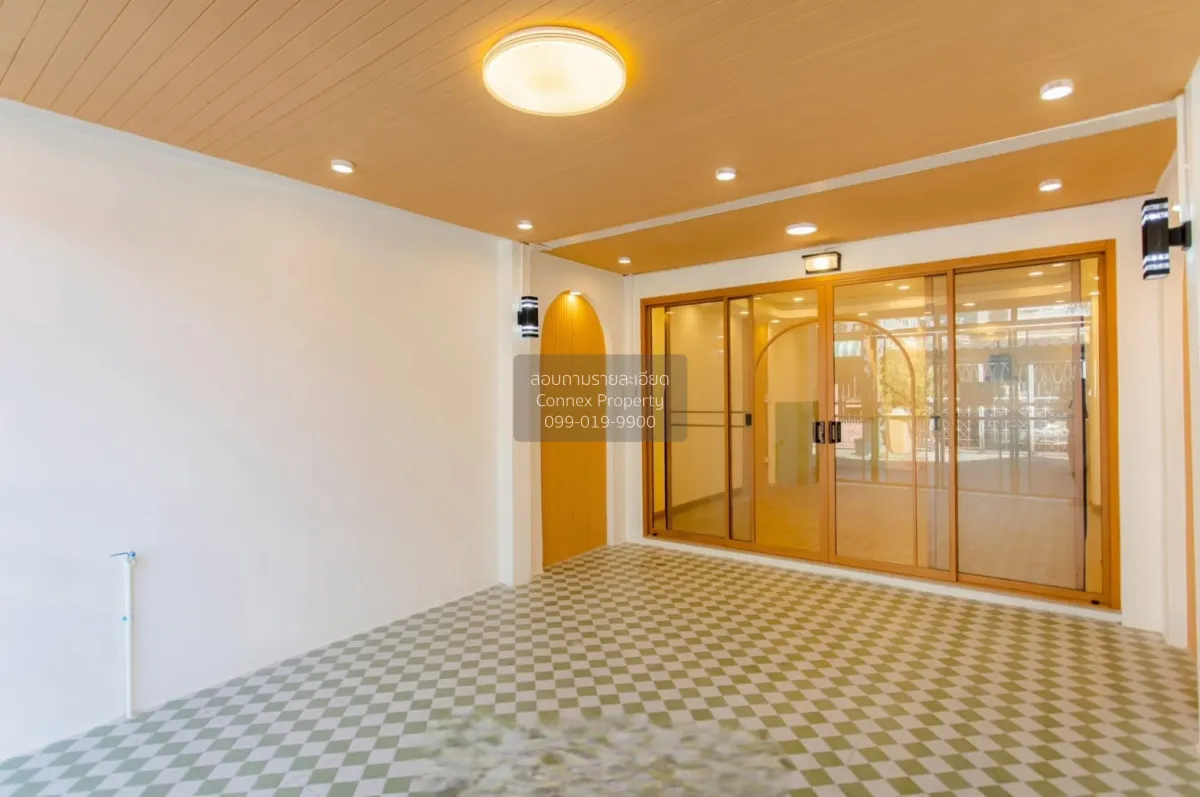 ขายทาวน์เฮาส์ 2 ขั้น  ซอย ลาดพร้าว 63 แยก 14 รีโนเวทใหม่ วังทองหล 2