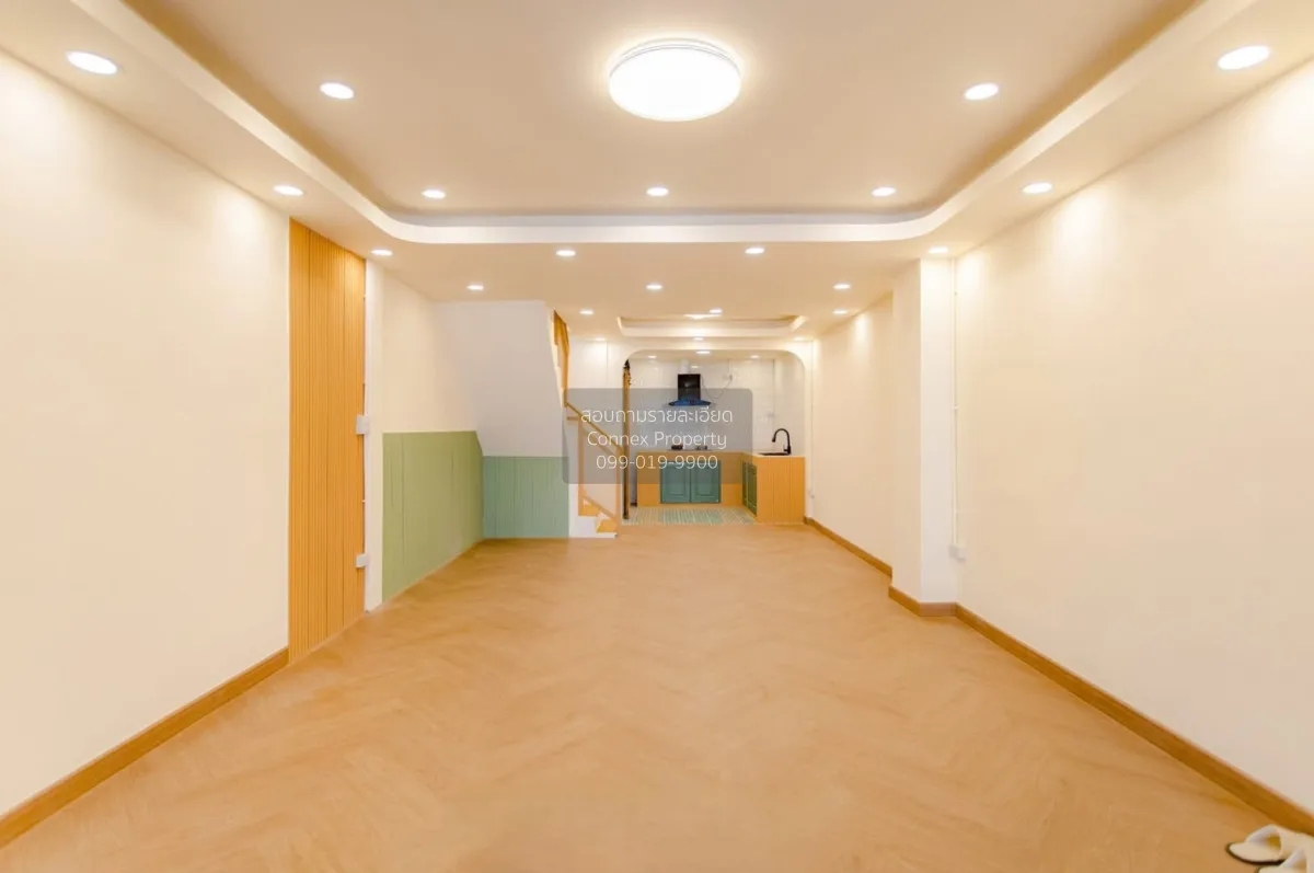 ขายทาวน์เฮาส์ 2 ขั้น  ซอย ลาดพร้าว 63 แยก 14 รีโนเวทใหม่ วังทองหล 3