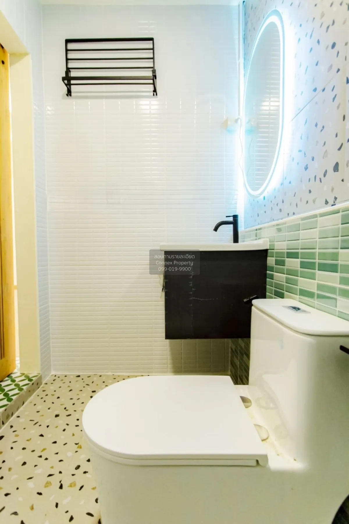 ขายทาวน์เฮาส์ 2 ขั้น  ซอย ลาดพร้าว 63 แยก 14 รีโนเวทใหม่ วังทองหล