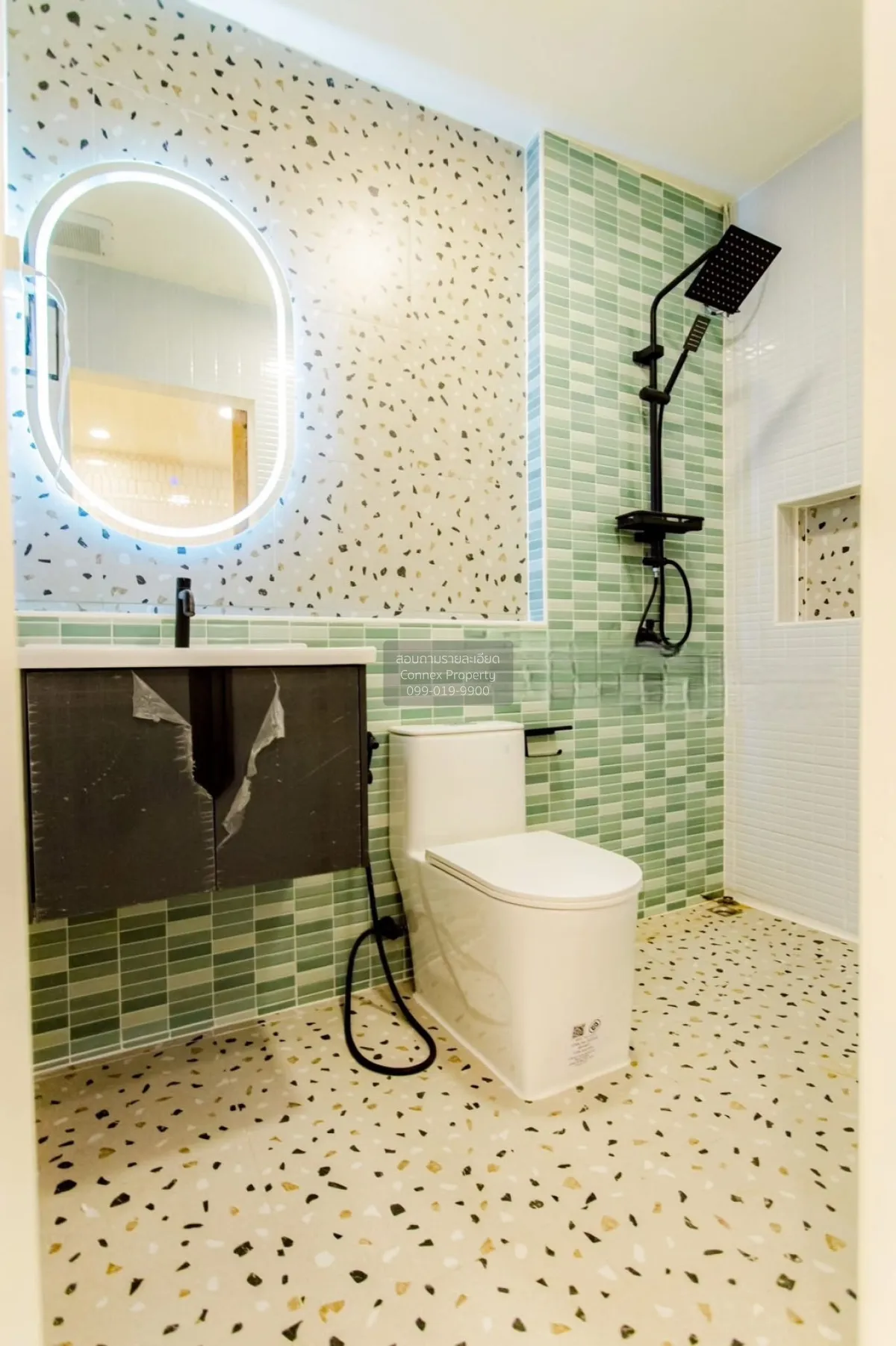 ขายทาวน์เฮาส์ 2 ขั้น  ซอย ลาดพร้าว 63 แยก 14 รีโนเวทใหม่ วังทองหล