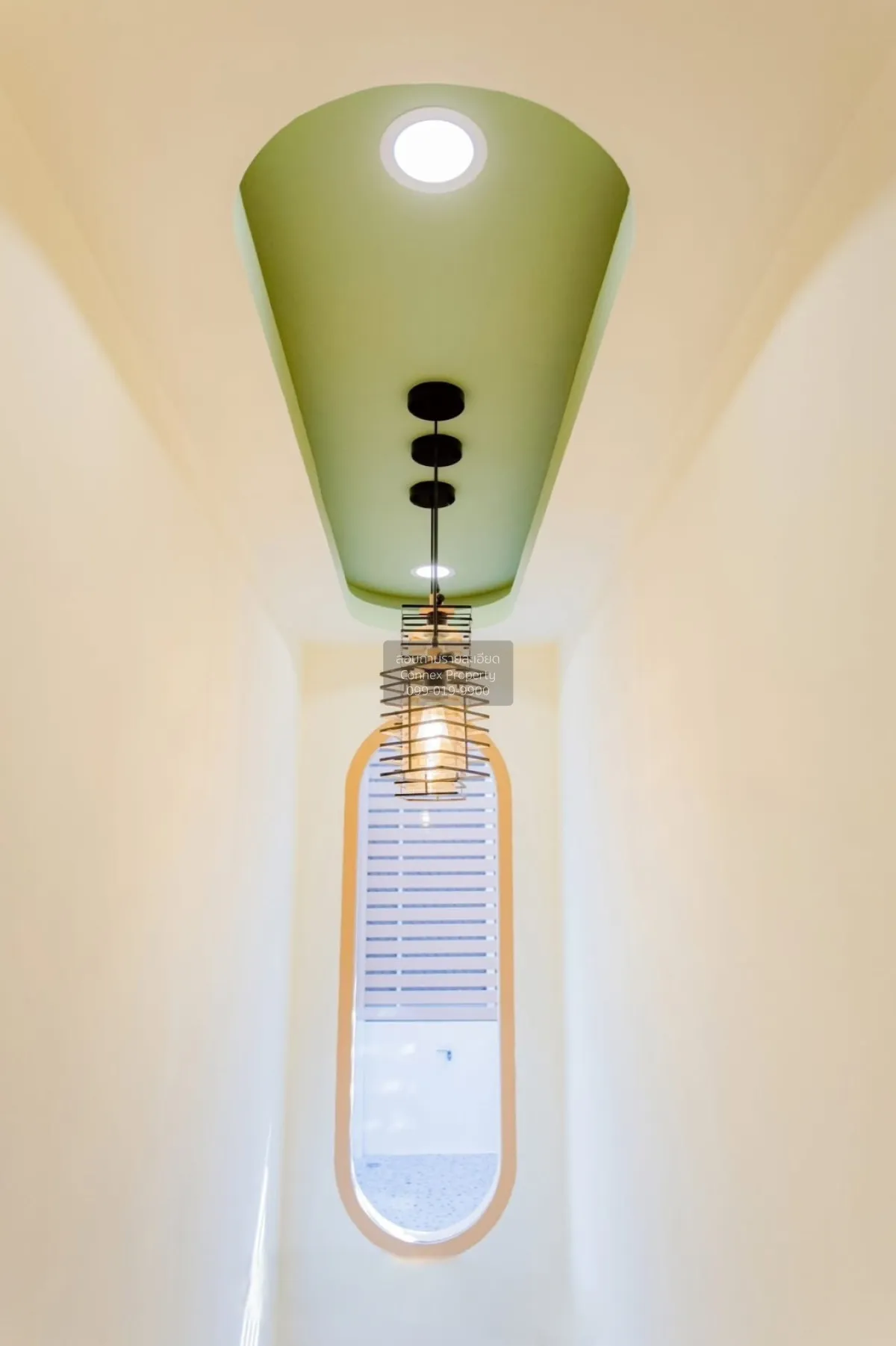 ขายทาวน์เฮาส์ 2 ขั้น  ซอย ลาดพร้าว 63 แยก 14 รีโนเวทใหม่ วังทองหล