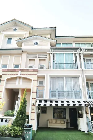 ขายทาวน์เฮ้าส์/ทาวน์โฮม  คริสตัล วิลล์ MRT-ลาดพร้าว 71 (สายสีเหลือง) ลาดพร้าว เขต ลาดพร้าว กรุงเทพ CX-151801