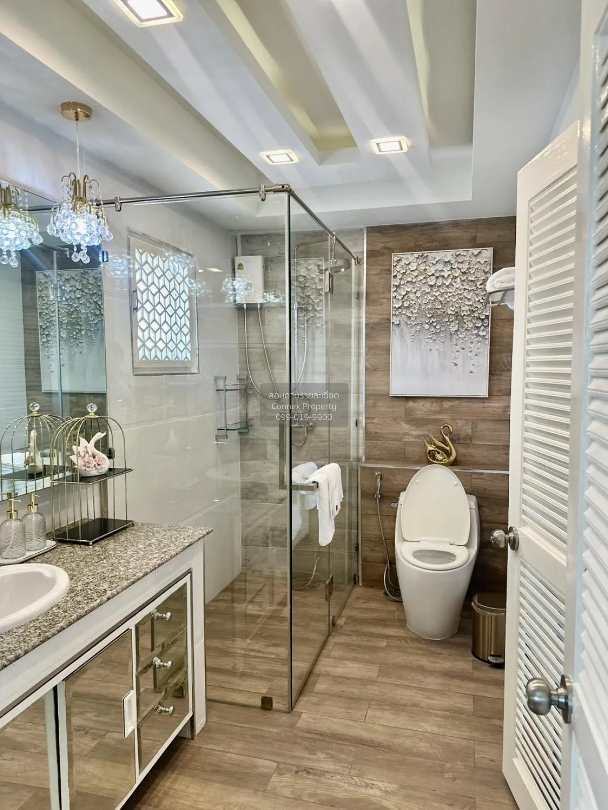 เช่าทาวน์เฮ้าส์/ทาวน์โฮม  คริสตัล วิลล์ MRT-ลาดพร้าว 71 (สายสีเหล