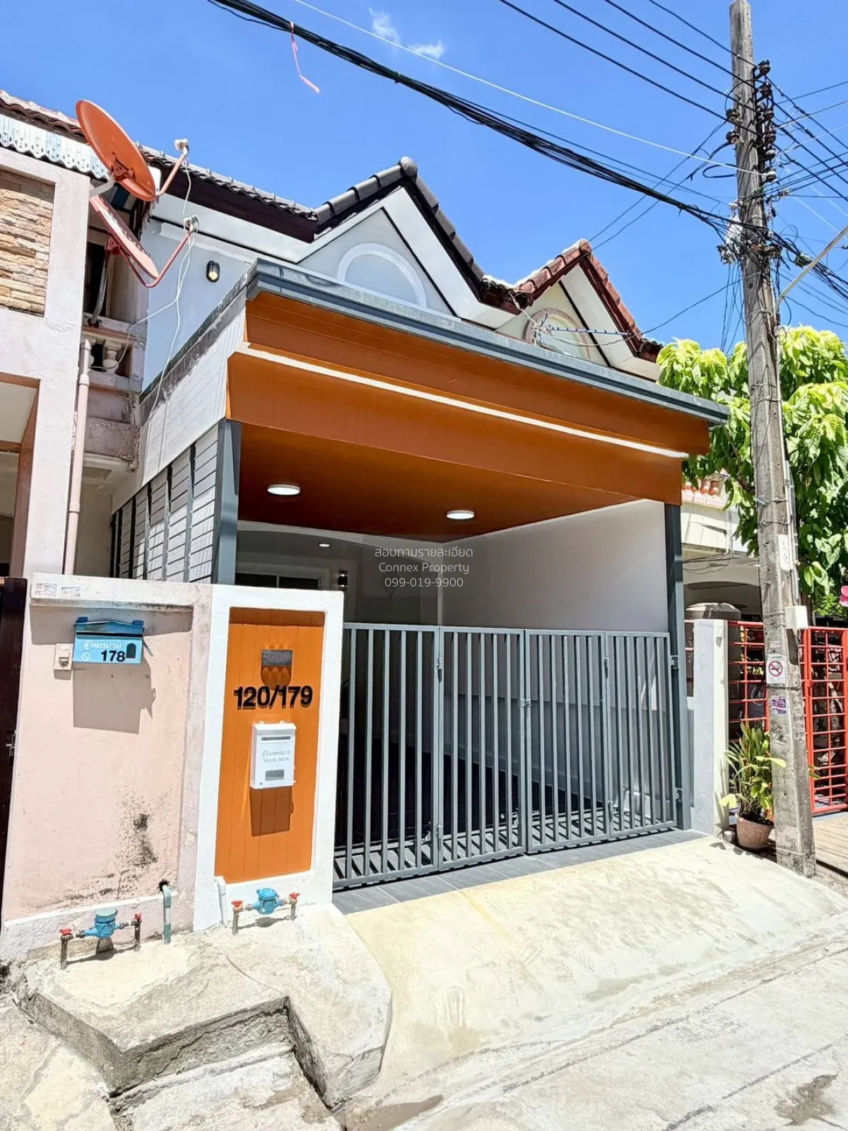 For Sale Townhouse/Townhome  , Kretkaew  Rattanathibet 26 , newly 3