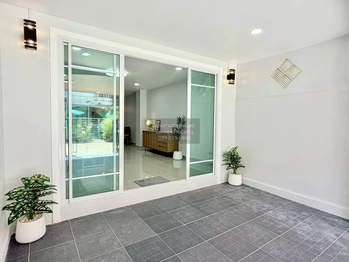 For Sale Townhouse/Townhome  , Kretkaew  Rattanathibet 26 , newly