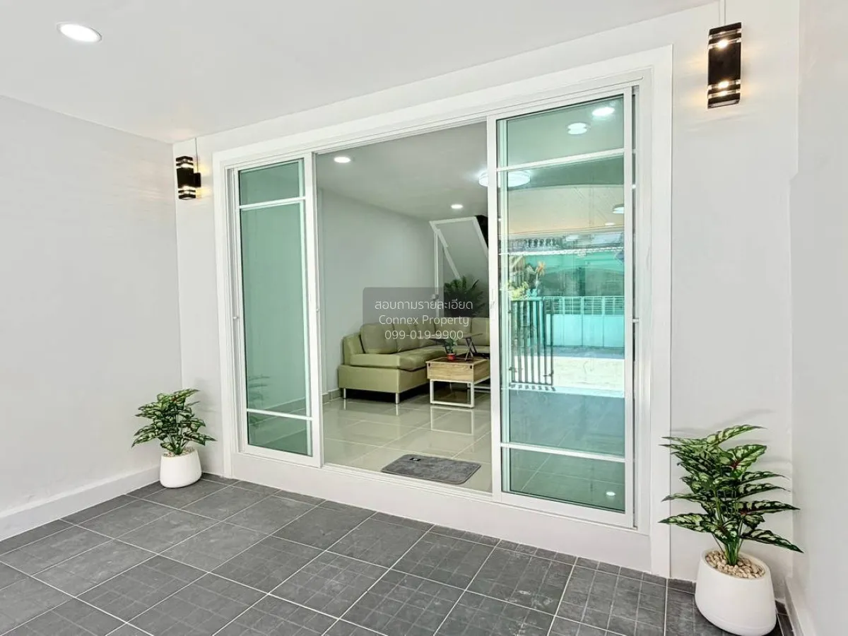 For Sale Townhouse/Townhome  , Kretkaew  Rattanathibet 26 , newly
