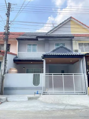 For Sale Townhouse/Townhome  , Baan Pruksa C , wide frontage , newly renovated , Khlong Sam , khlong Luang , Pathum Thani , CX-151892