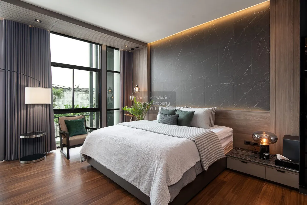 For Sale Townhome, Chokchai 4, Soi 18 , newly renovated , Lat Phr 4