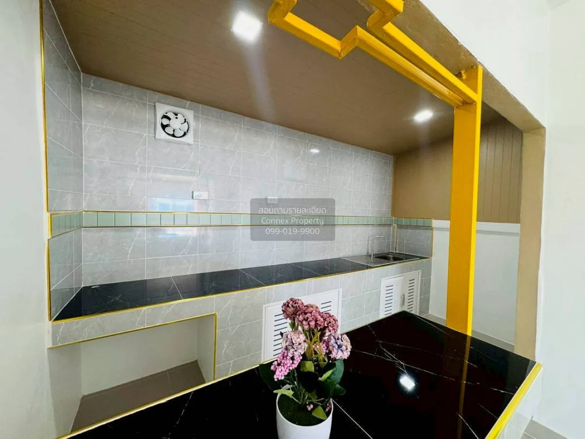 ขายทาวน์เฮ้าส์/ทาวน์โฮม  หมู่บ้านธารทอง 2 ห้องมุม รีโนเวทใหม่ บาง