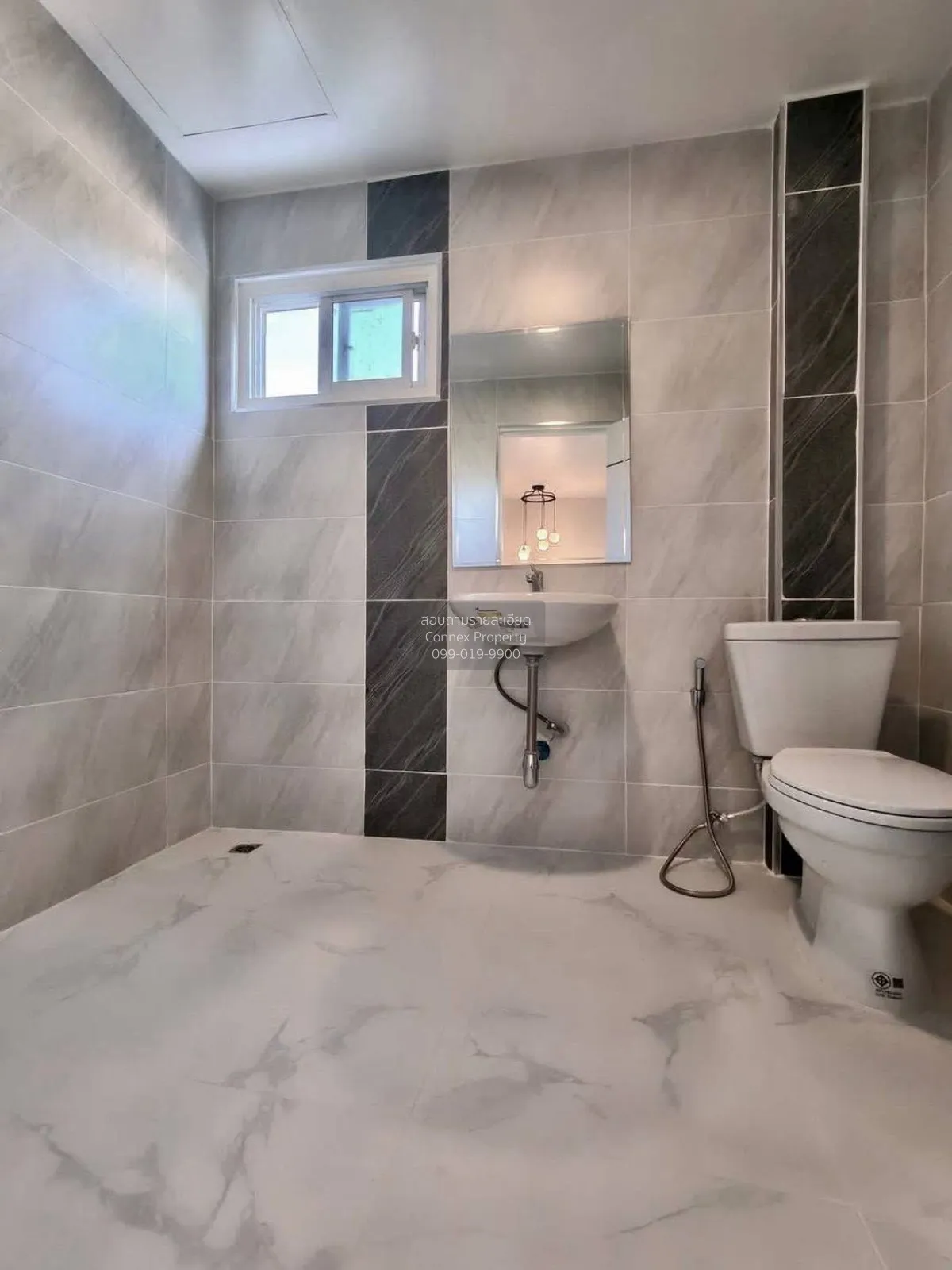 ขายทาวน์เฮ้าส์/ทาวน์โฮม  อักษรา บางบัวทอง ห้องมุม รีโนเวทใหม่ บาง