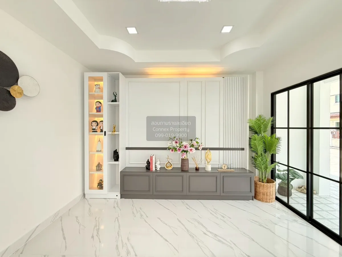 ขายทาวน์เฮ้าส์/ทาวน์โฮม  เอกกวิน เลียบคลอง 2 หน้ากว้าง รีโนเวทใหม