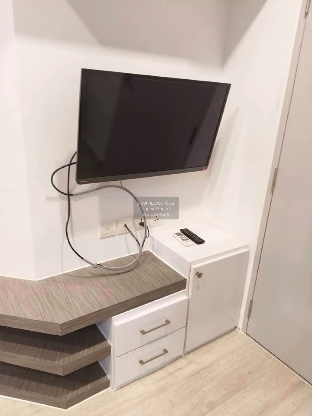 For Sale Condo , Ideo Mobi Sukhumvit , high floor , BTS-On Nut ,  3