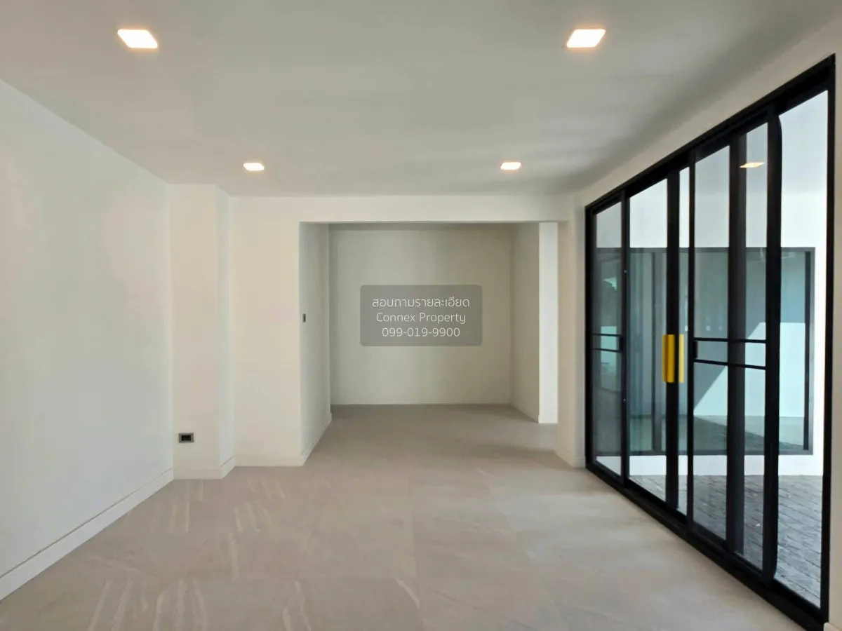 For Sale House + Separate Home Office on 179 sq.wah | Parking for