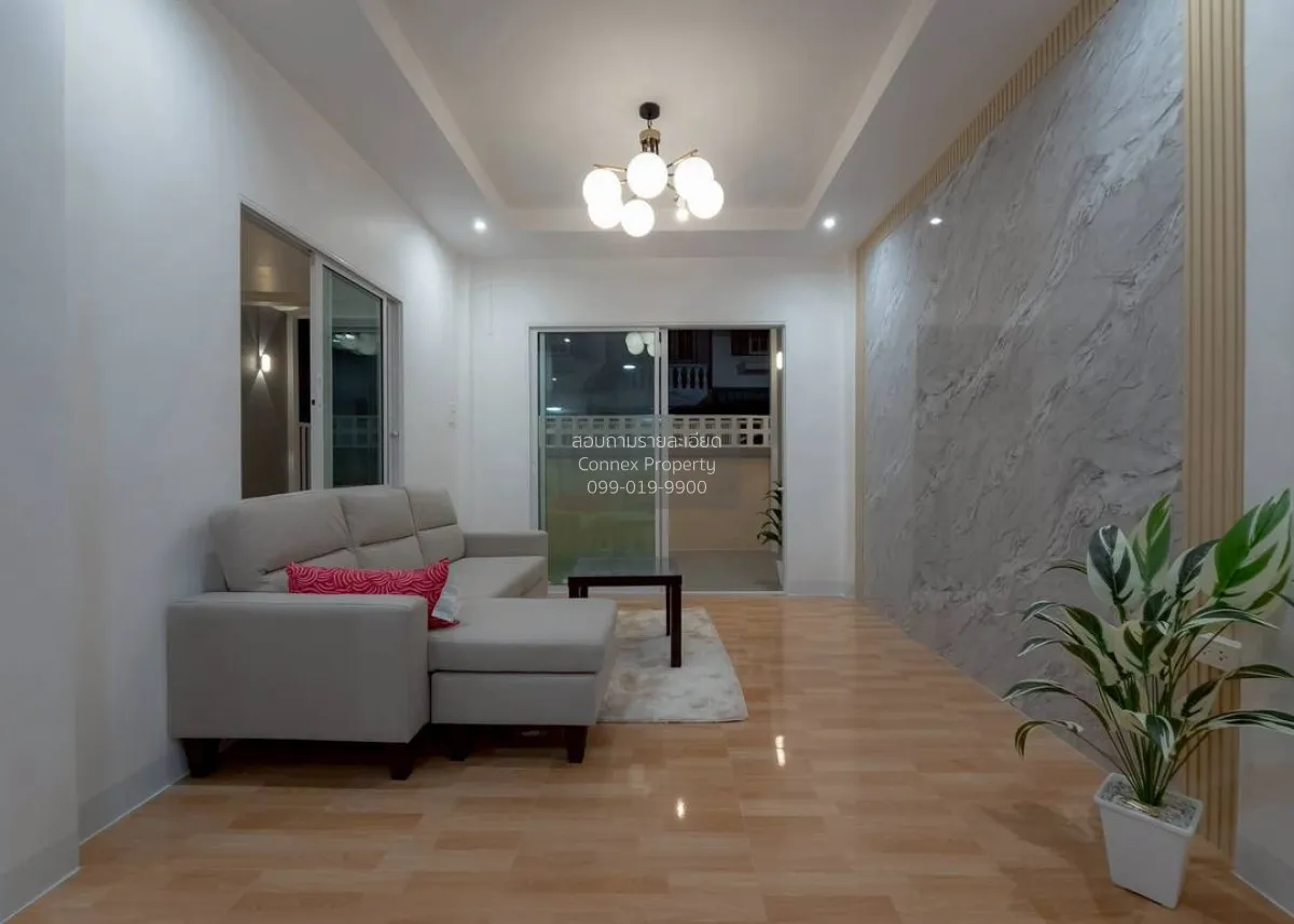 For Sale Townhouse/Townhome  , Narongsukniwet , newly renovated ,