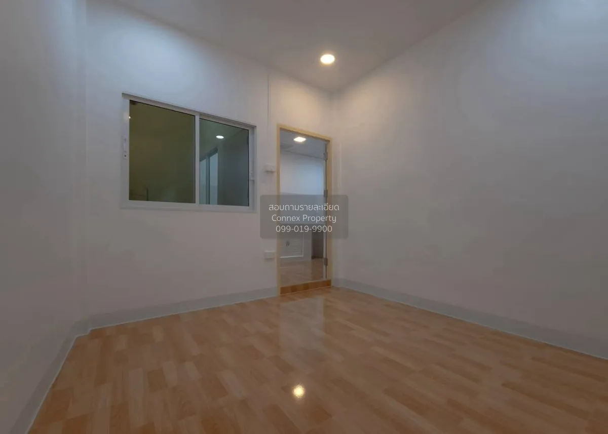 For Sale Townhouse/Townhome  , Narongsukniwet , newly renovated ,