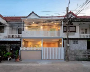 ขายทาวน์เฮ้าส์/ทาวน์โฮม  ณรงค์สุขนิเวศน์ รีโนเวทใหม่ ตลาดขวัญ เมืองนนทบุรี นนทบุรี CX-152265