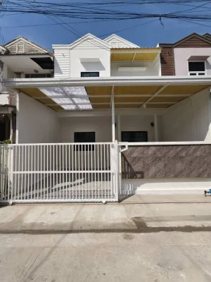 ขายทาวน์เฮ้าส์/ทาวน์โฮม  บ้านวรารักษ์ รังสิต-คลองสาม รีโนเวทใหม่ คลองสาม คลองหลวง ปทุมธานี CX-152306