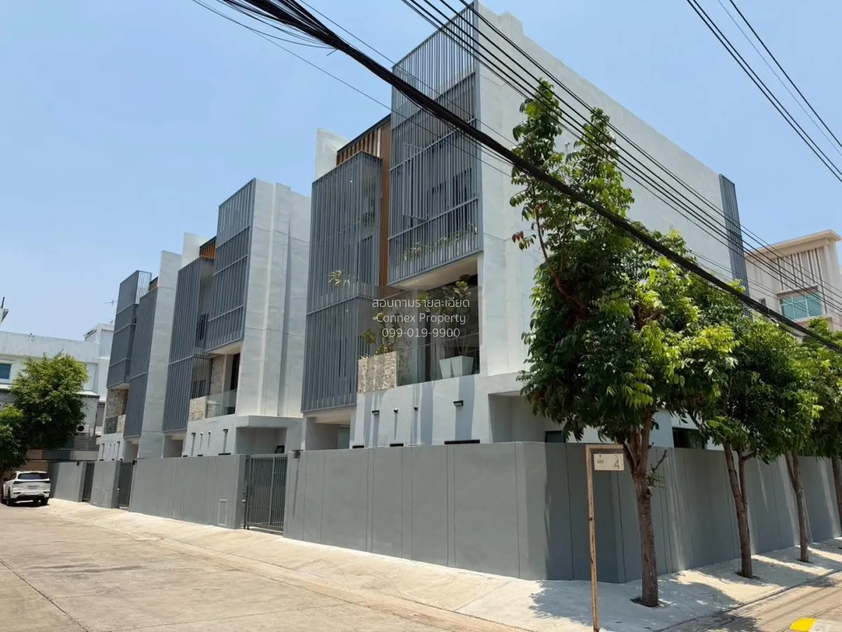 For Sale House , Preecha Beyond Ramkhamhaeng - Krungthepkreetha ,