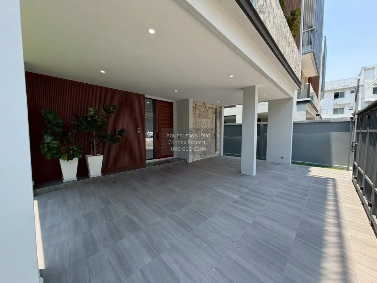 For Sale House , Preecha Beyond Ramkhamhaeng - Krungthepkreetha ,