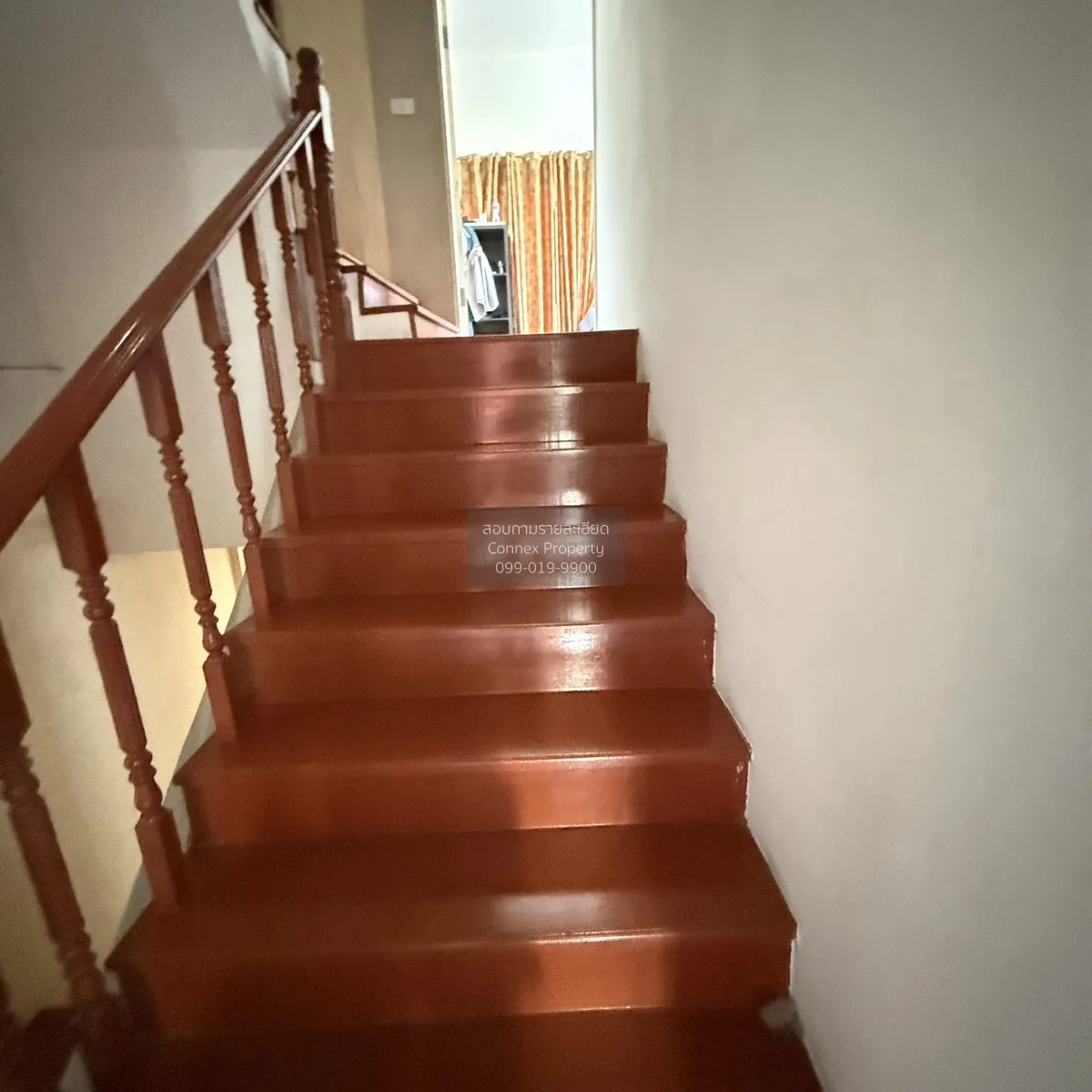 For Sale Townhouse/Townhome  , Chanantorn windmill , corner unit 