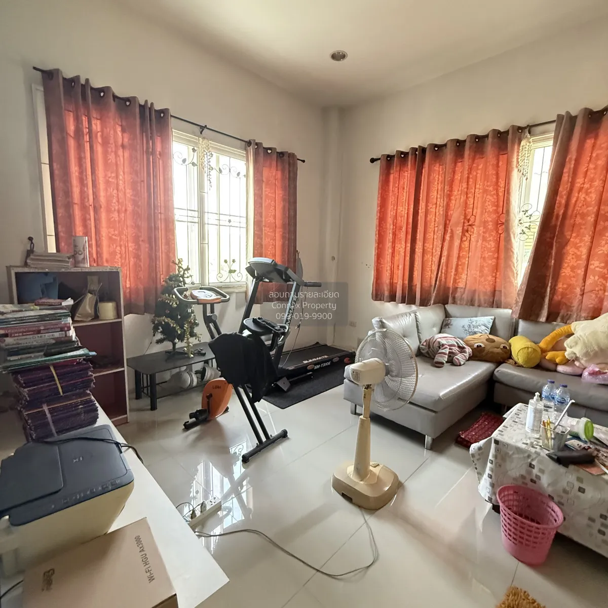 For Sale Townhouse/Townhome  , Chanantorn windmill , corner unit 