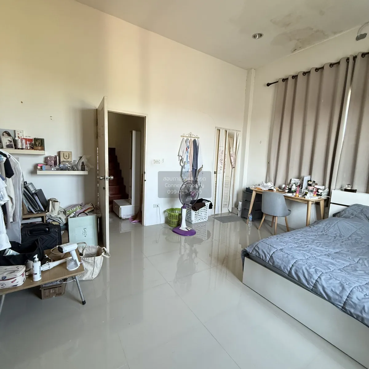 For Sale Townhouse/Townhome  , Chanantorn windmill , corner unit 