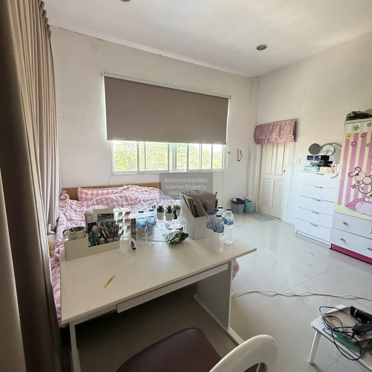 For Sale Townhouse/Townhome  , Chanantorn windmill , corner unit 