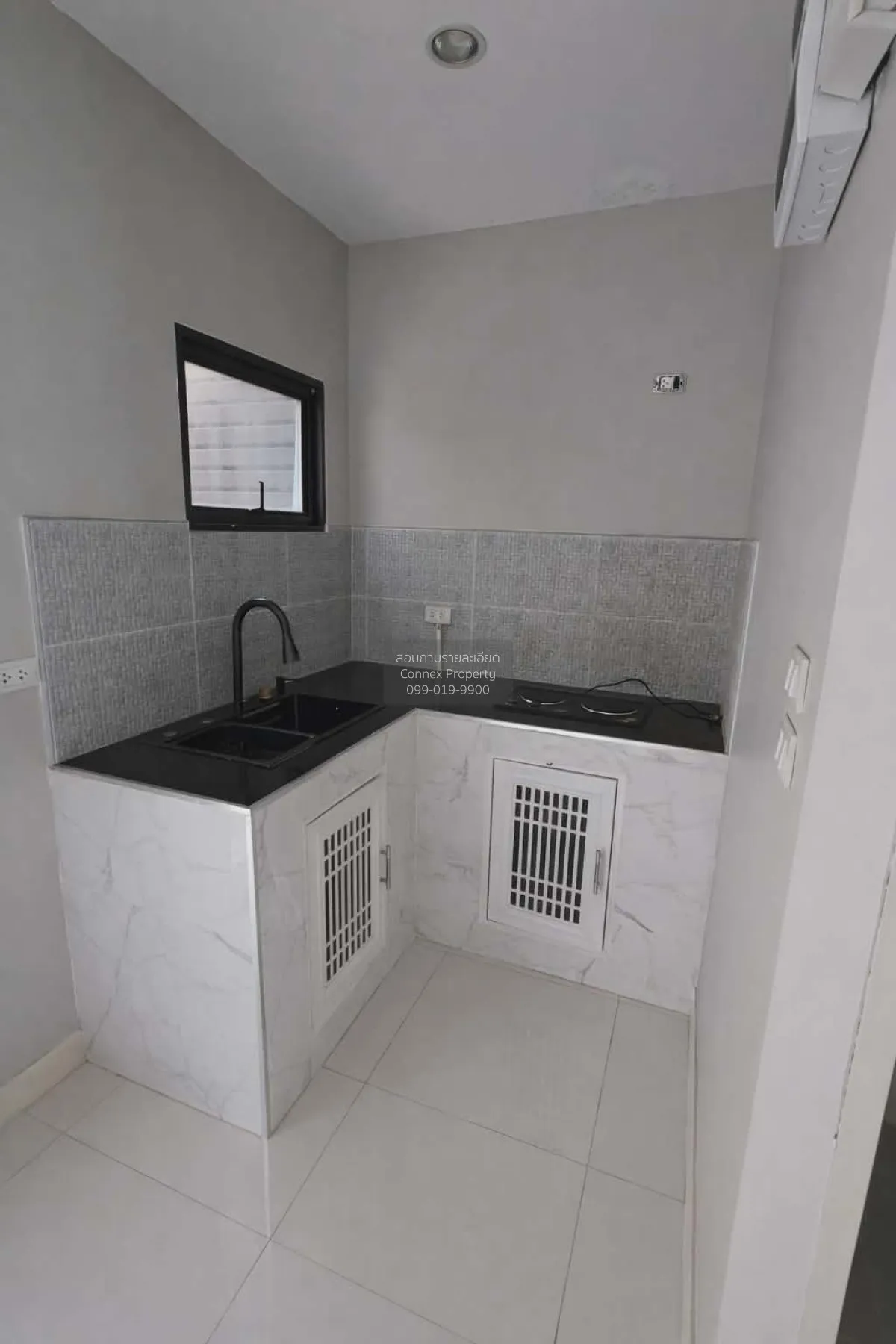For Sale Townhouse/Townhome  , Baan Klang Muang Watcharapol , O N