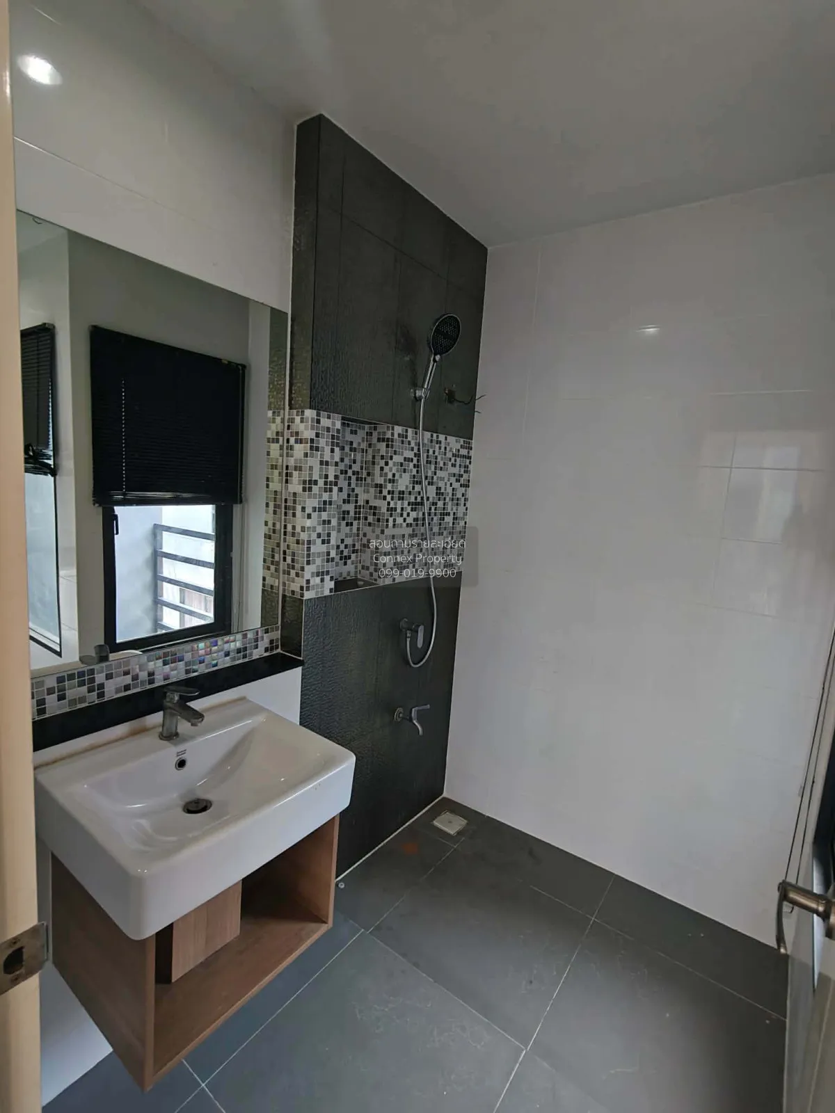 For Sale Townhouse/Townhome  , Baan Klang Muang Watcharapol , O N
