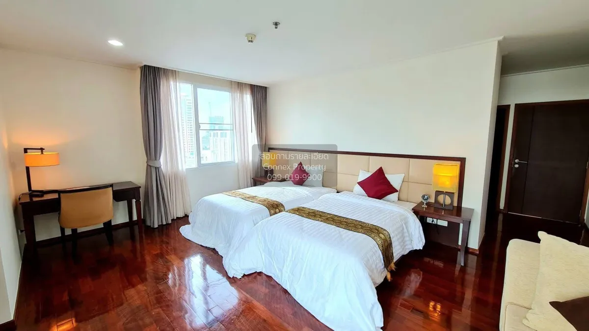 For Rent Condo , Piyathip Place , nice view , corner unit , wide 